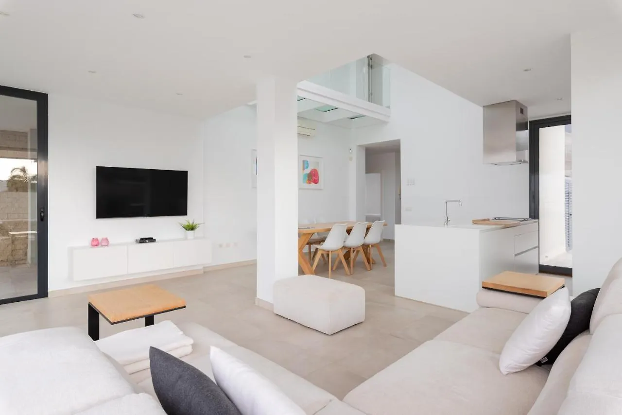 Karat Villa Neveda Costa Adeje
